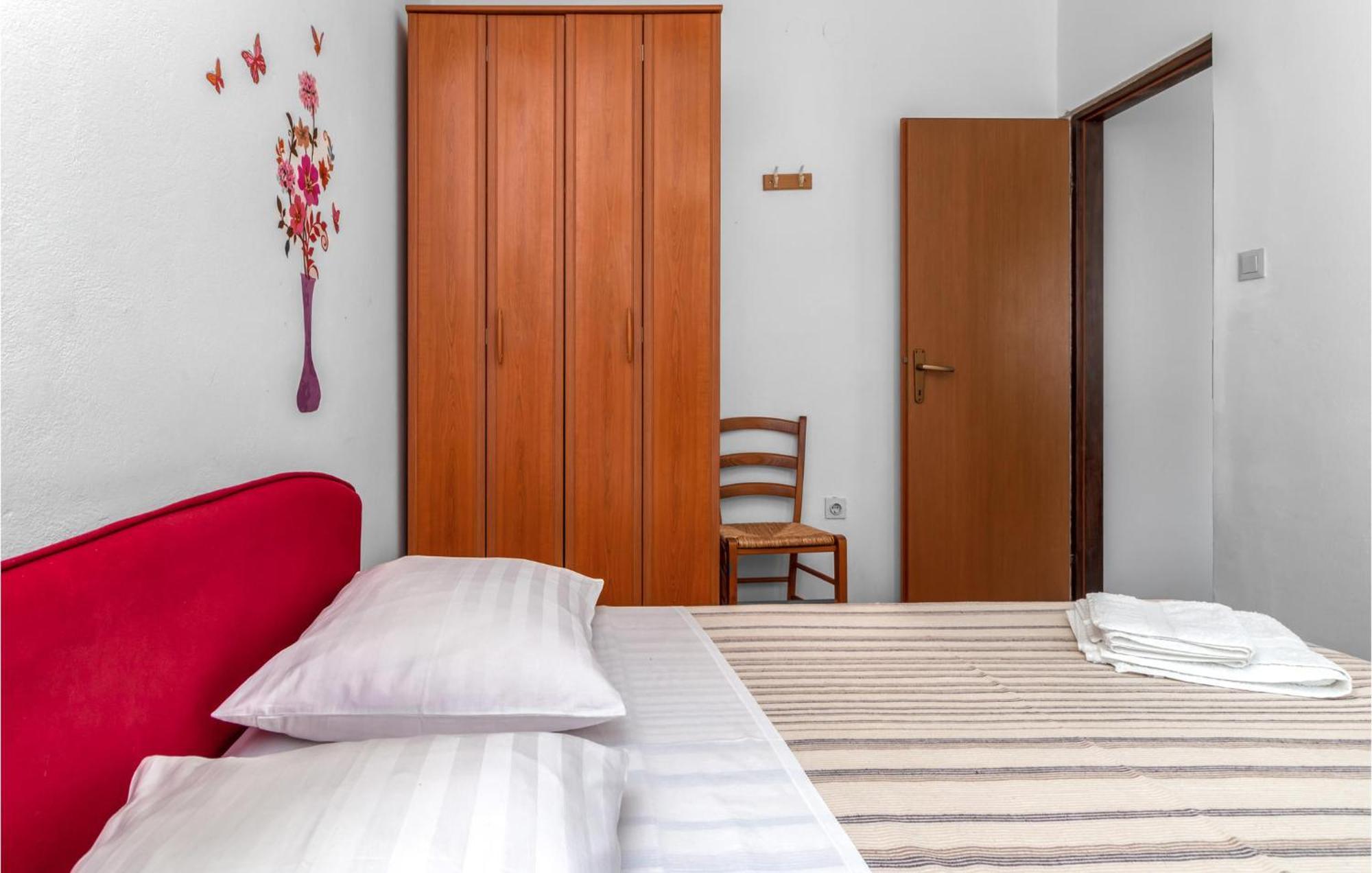Nice Apartment In Jadranovo With Wifi Kültér fotó